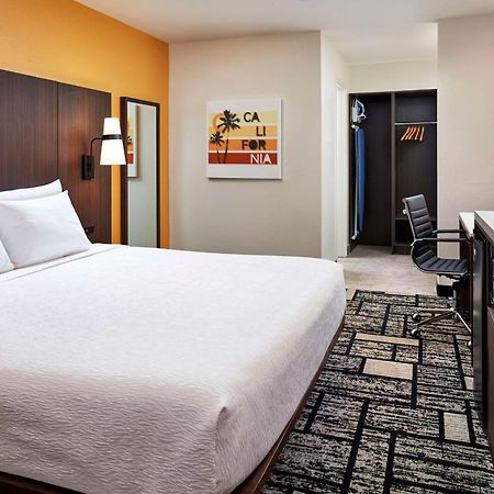 Best Western Plus Meridian Inn & Suites, Anaheim-Орандж Екстер'єр фото