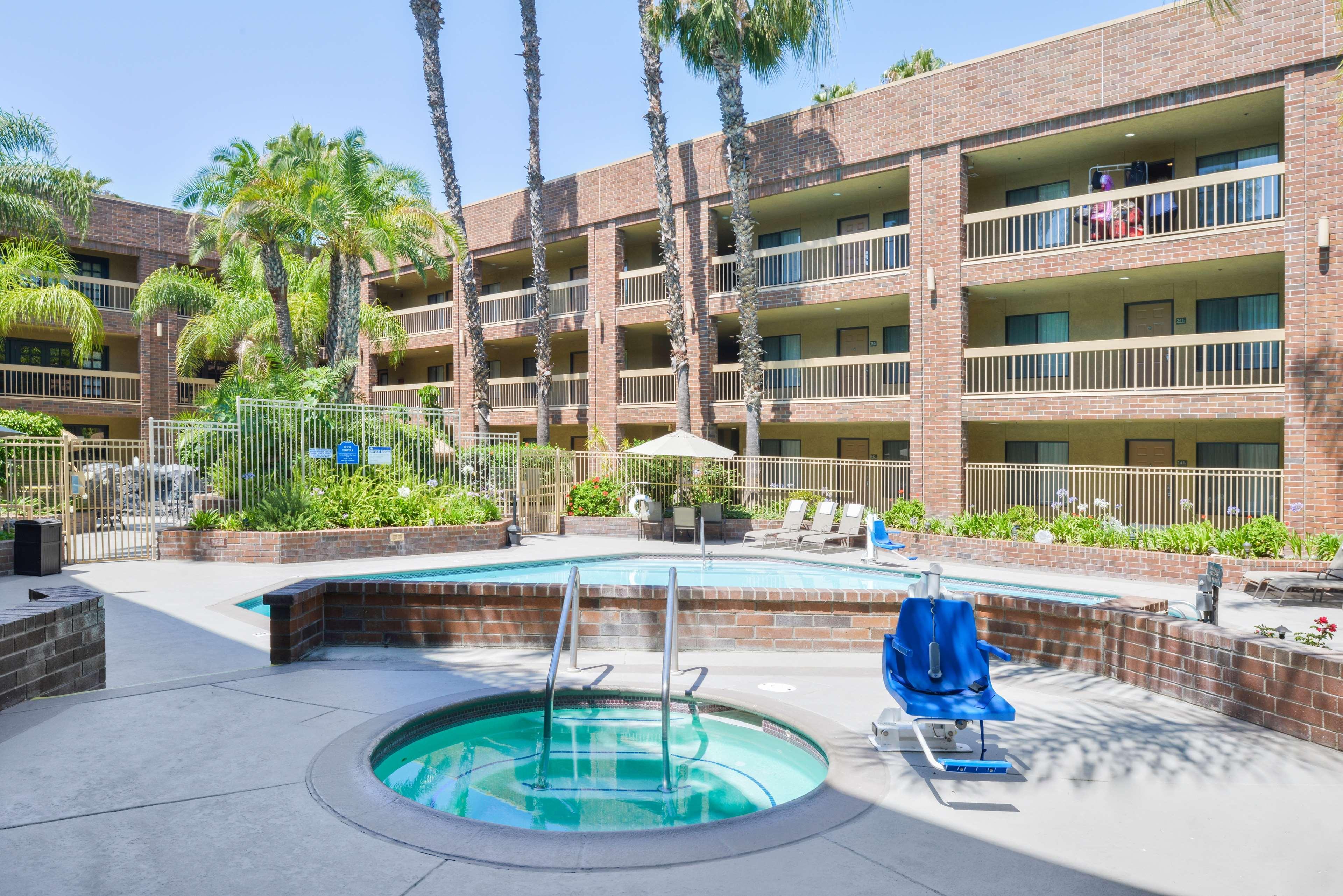 Best Western Plus Meridian Inn & Suites, Anaheim-Орандж Екстер'єр фото